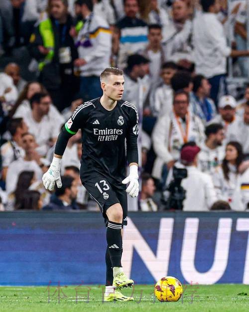 阿斯-卢宁提前回到皇马 他希望尽快确定自己未来