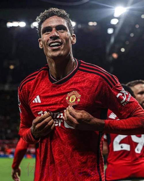 防线答案?皇马欲将瓦拉内卖给曼联 标价7000万欧